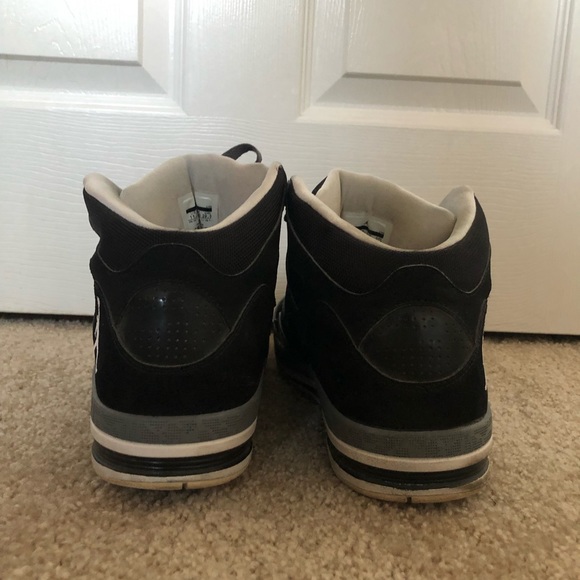 Men’s Jordan’s - Picture 2 of 3